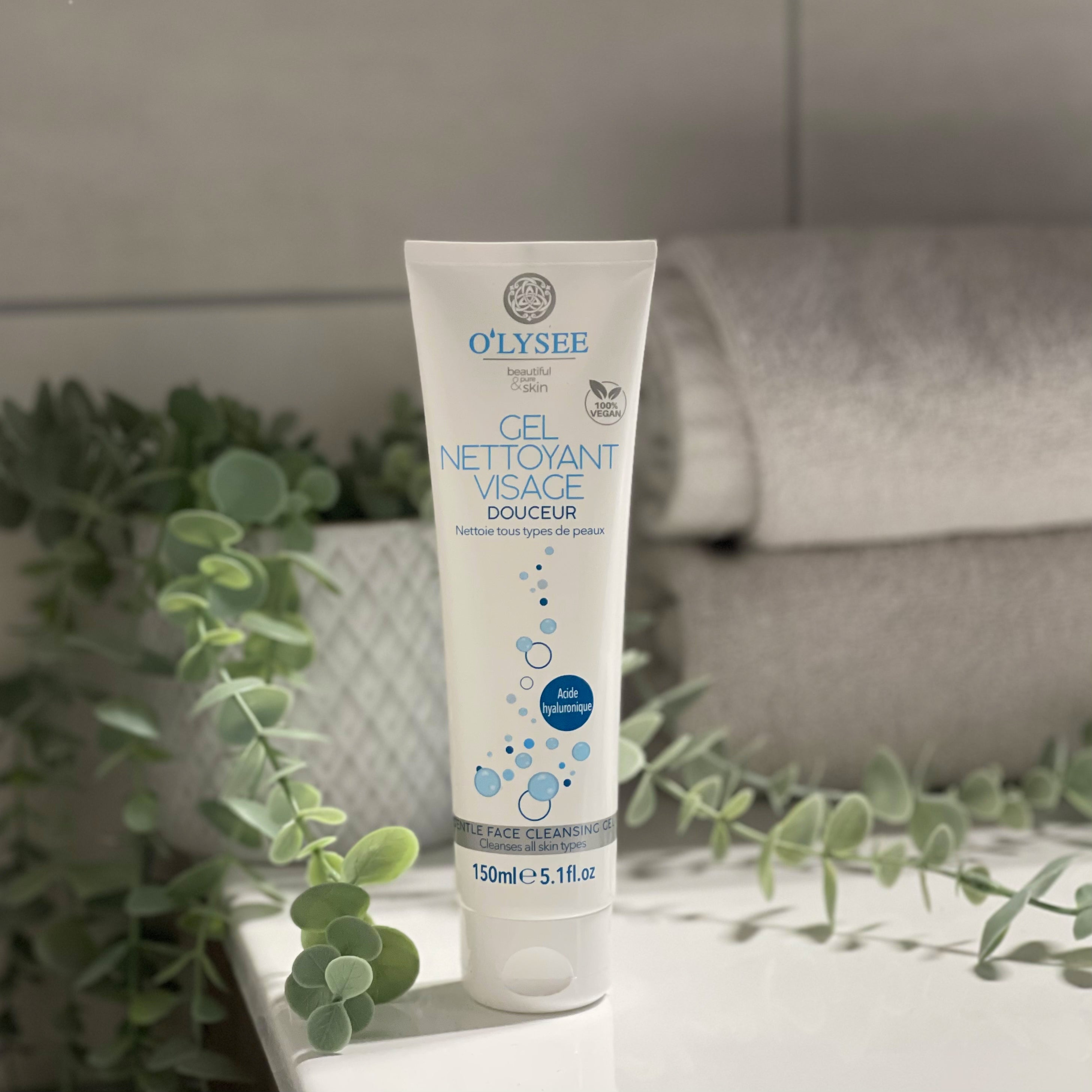 Gentle facial cleansing gel with hyaluronic acid 150ml